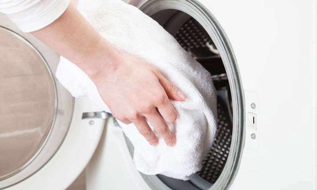 علت لک شدن لباس در ماشین لباسشویی