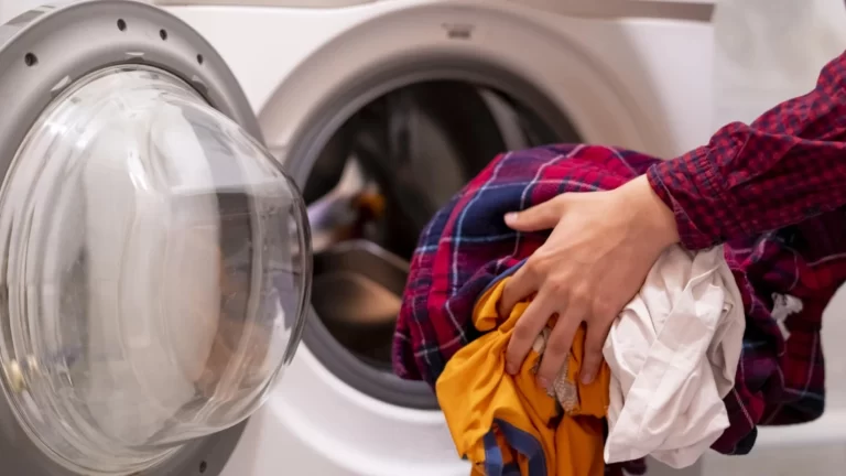خشک نکردن لباس‌ها توسط لباسشویی