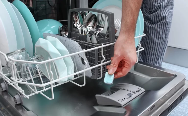 How to put large dishes in the dishwasher