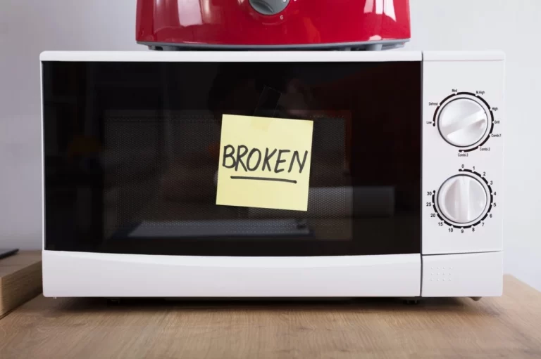 How to troubleshoot the microwave door