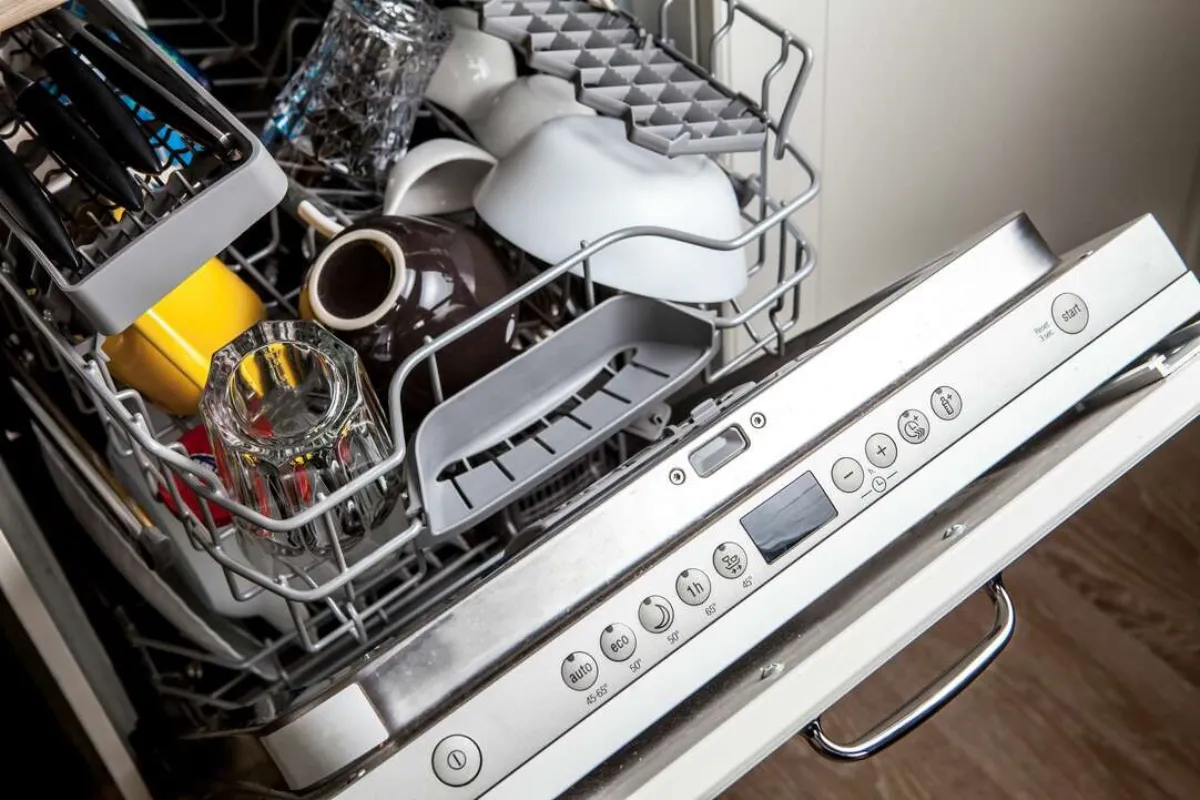 روش‌های ریست کردن ماشین ظرفشویی در تمامی برندها