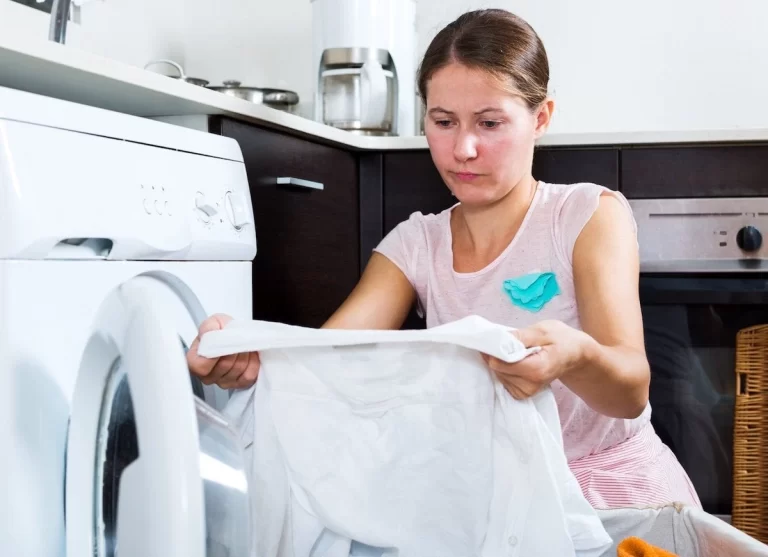اشتباهات رایج در هنگام شستن لباس‌ها