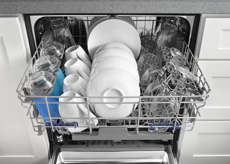 8 reasons for not locking the dishwasher door