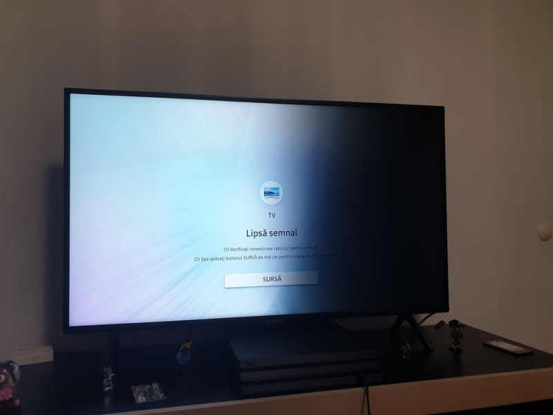 Black Samsung TV screen