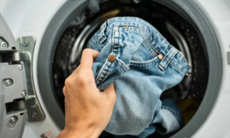 Washing machine settings for washing jeans