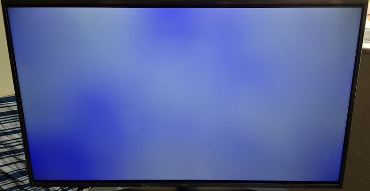 Blue color of the LG TV image
