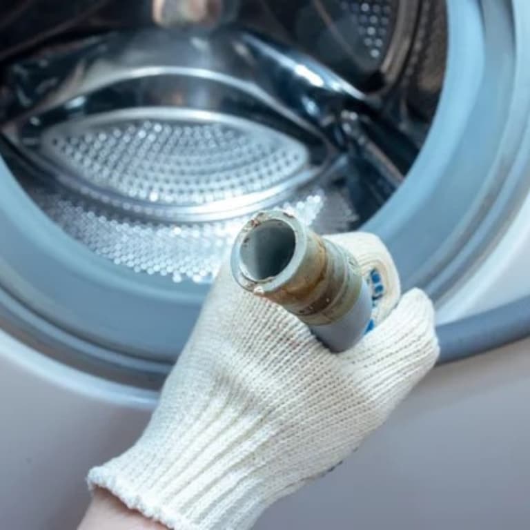 مشکلات متداول ماشین لباسشویی زانوسی
