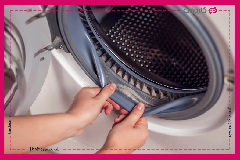 Cleaning washing machine tires with baking soda