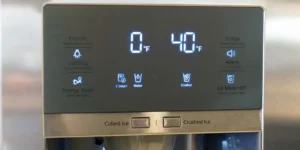 Investigating the reason for the difference between the temperature of the display and the temperature inside the Samsung freezer