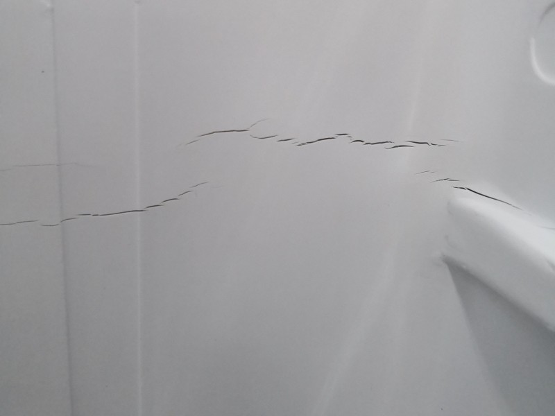 The consequences of cracks in the body of the refrigerator